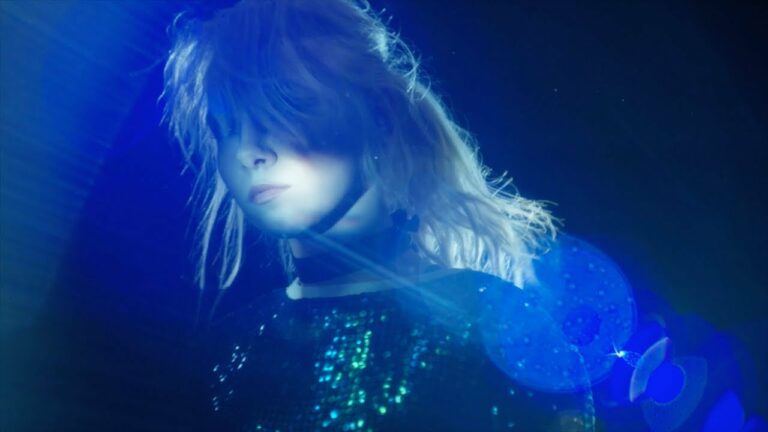 IRIS – Stranger (official video)