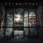Solar Fake stürmen die Charts