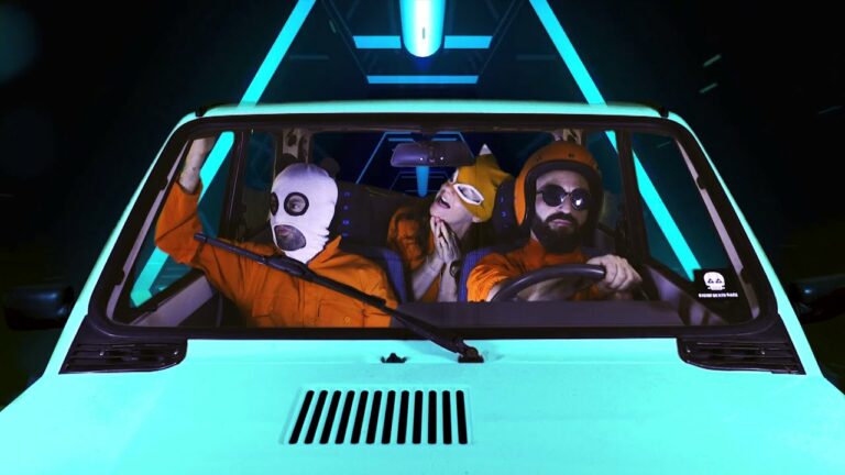 Bikini Death Race – Frontlines
