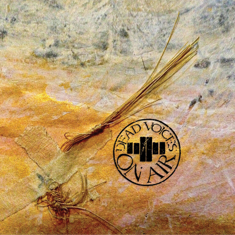 Neues Dead Voices on Air Album
